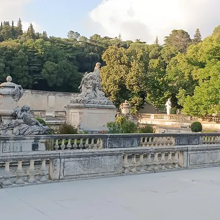 Lägenhet At Chris And Caro's Nîmes